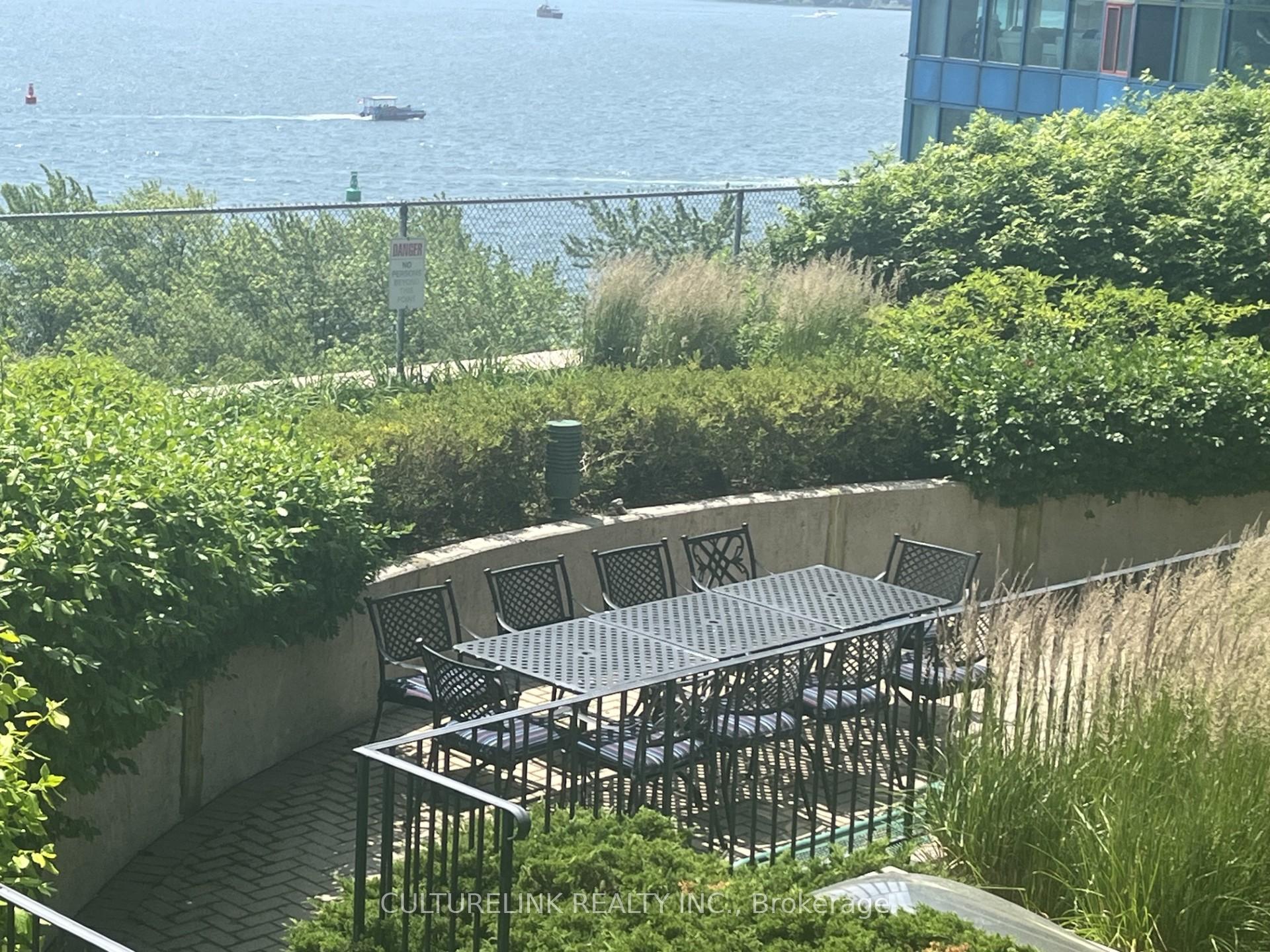Photo 22 of Unit 807, 99 Harbour Square, Toronto, Waterfront Communities — HOMEH