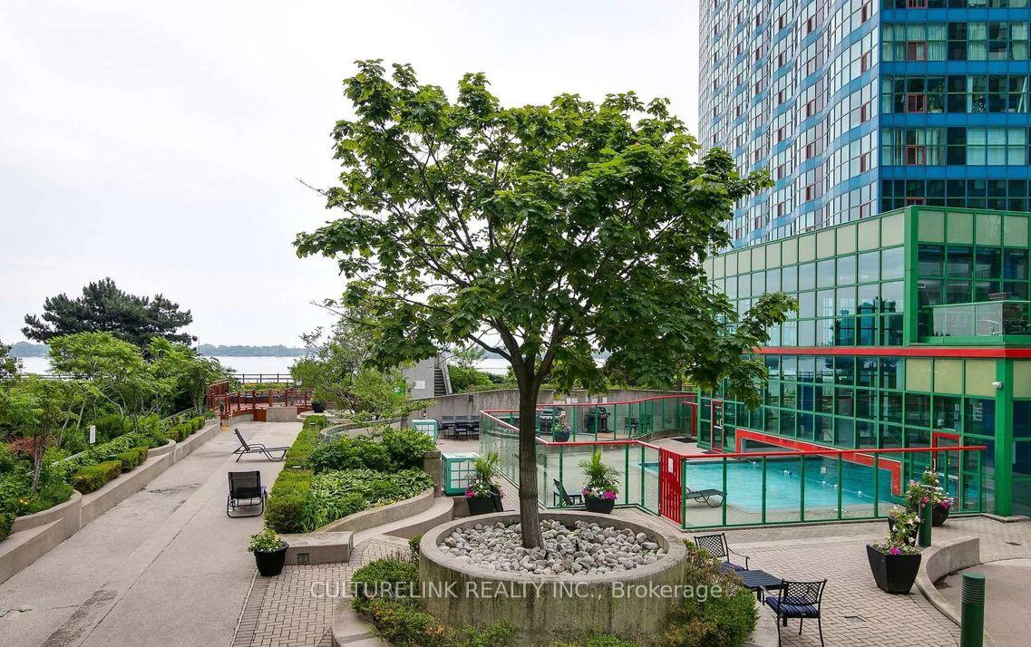 Photo 27 of Unit 807, 99 Harbour Square, Toronto, Waterfront Communities — HOMEH