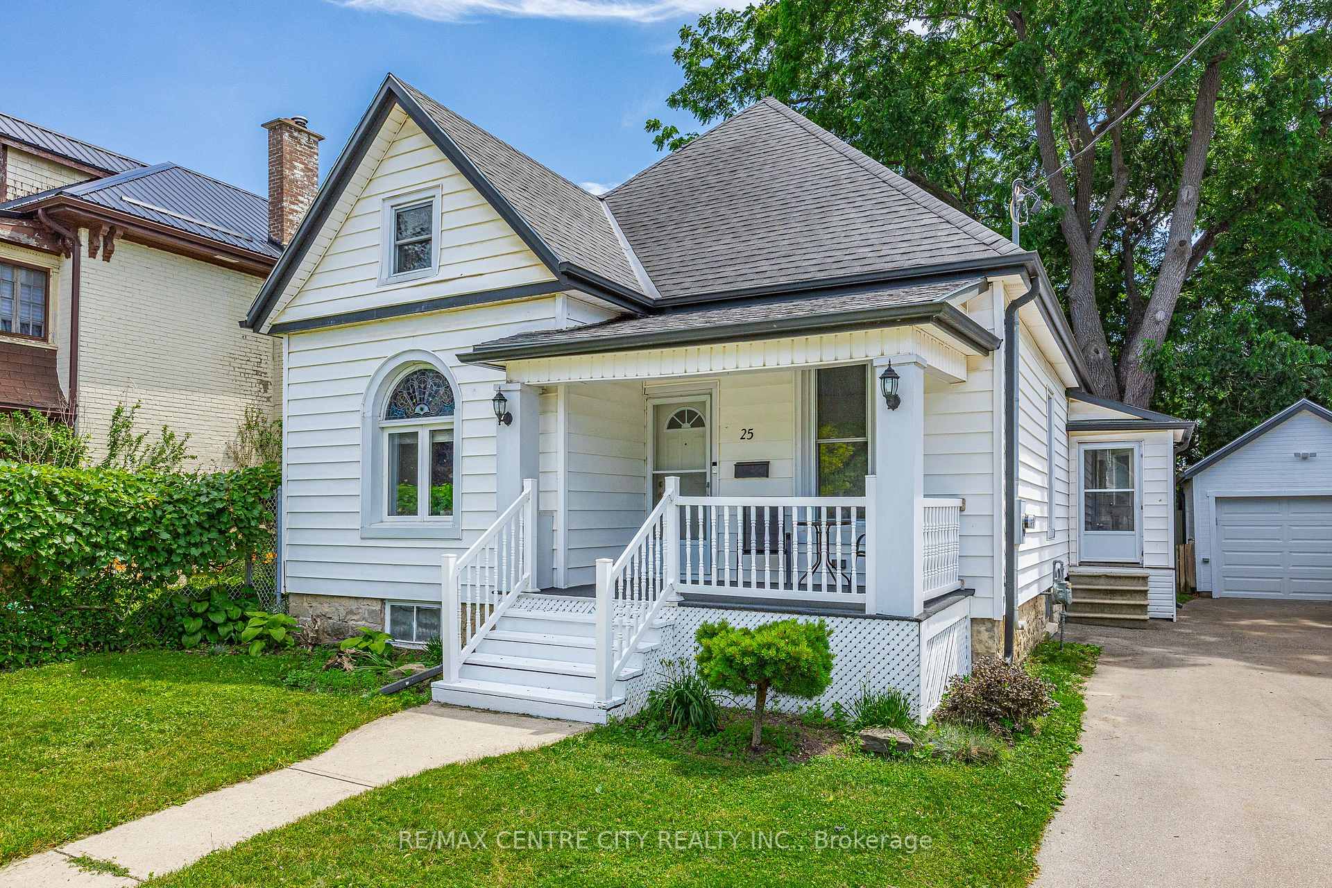 Photo 1 of 25 Erie Street, St. Thomas — HOMEH