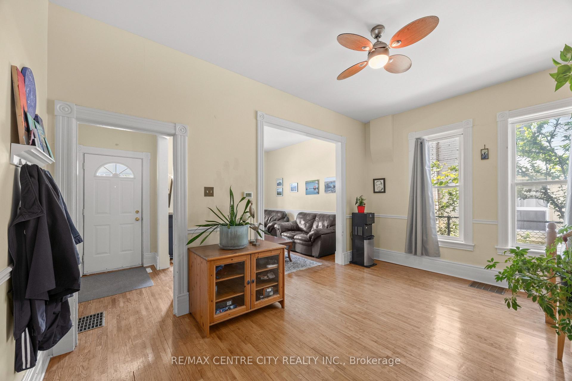 Photo 12 of 25 Erie Street, St. Thomas — HOMEH