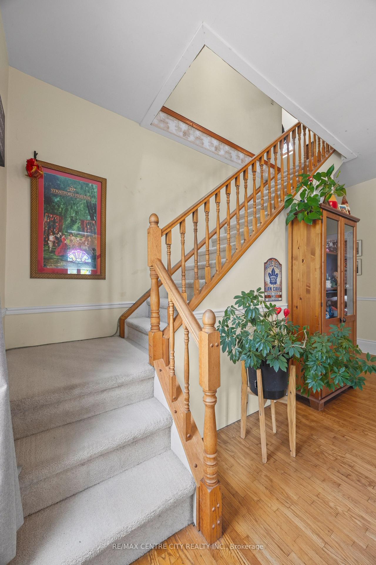 Photo 22 of 25 Erie Street, St. Thomas — HOMEH