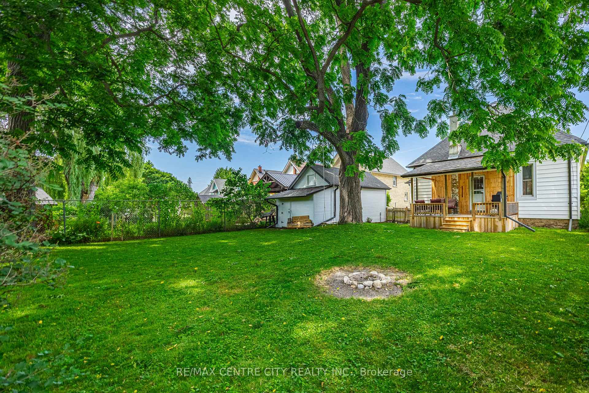 Photo 36 of 25 Erie Street, St. Thomas — HOMEH