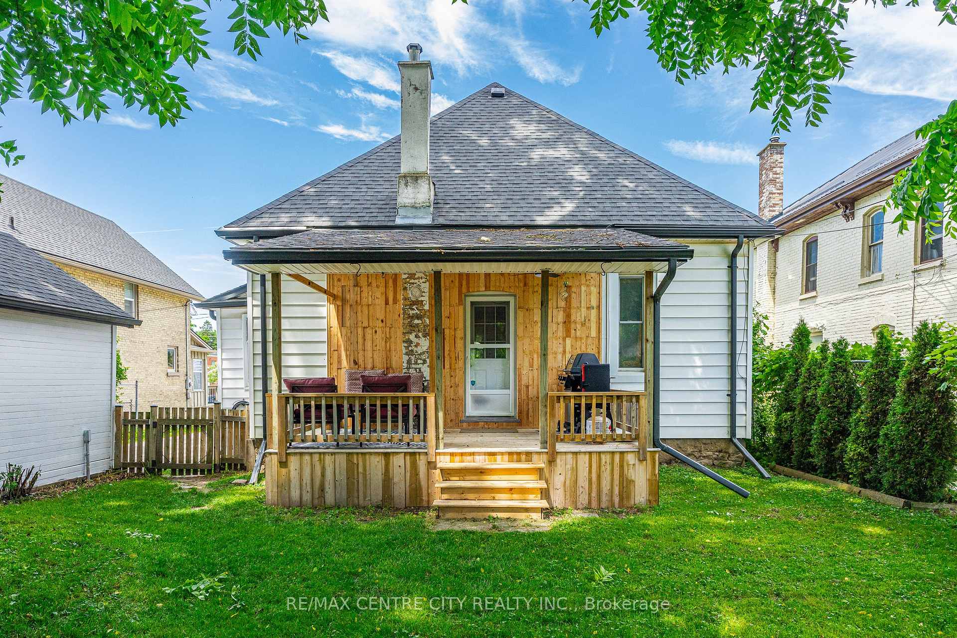 Photo 37 of 25 Erie Street, St. Thomas — HOMEH
