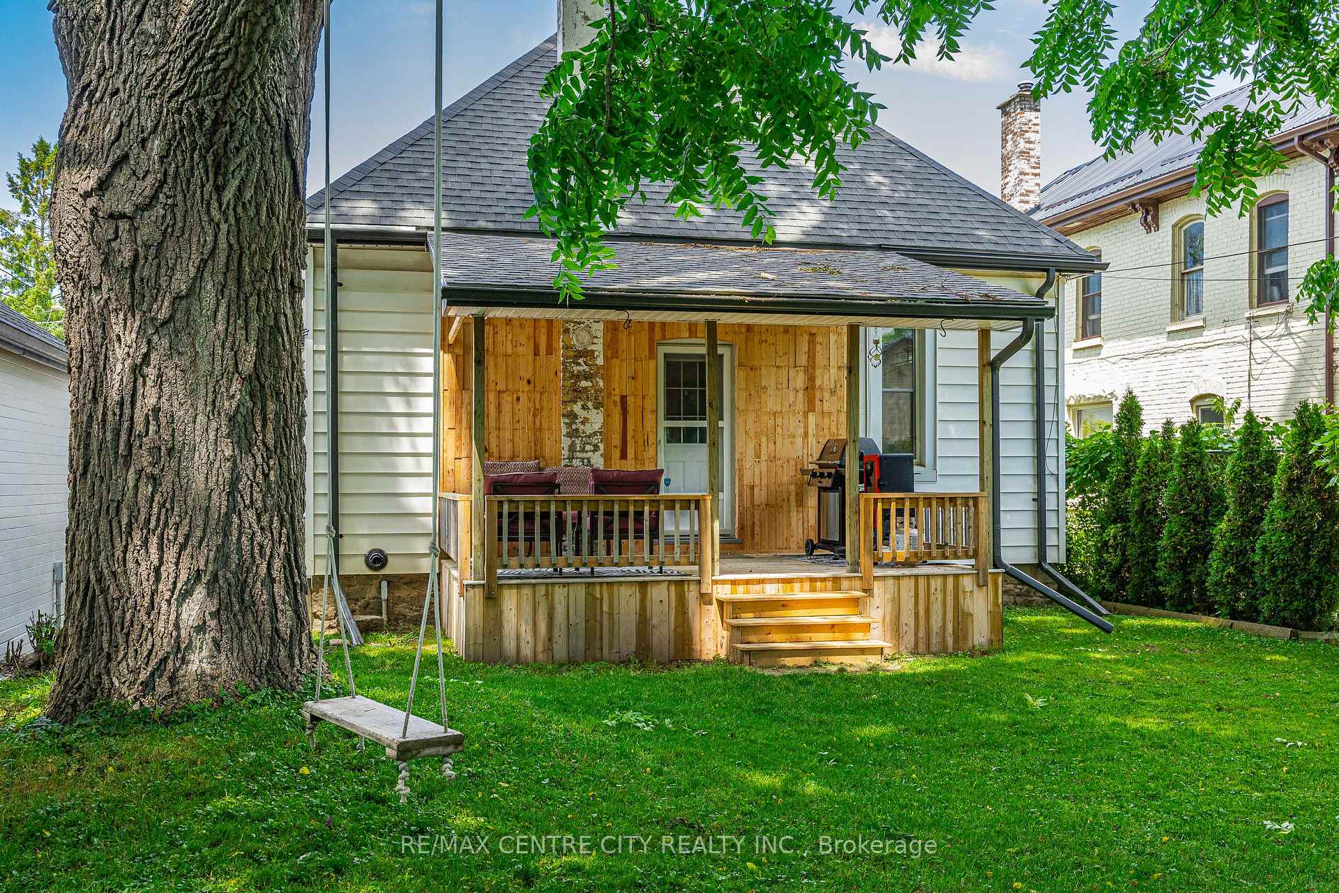 Photo 38 of 25 Erie Street, St. Thomas — HOMEH