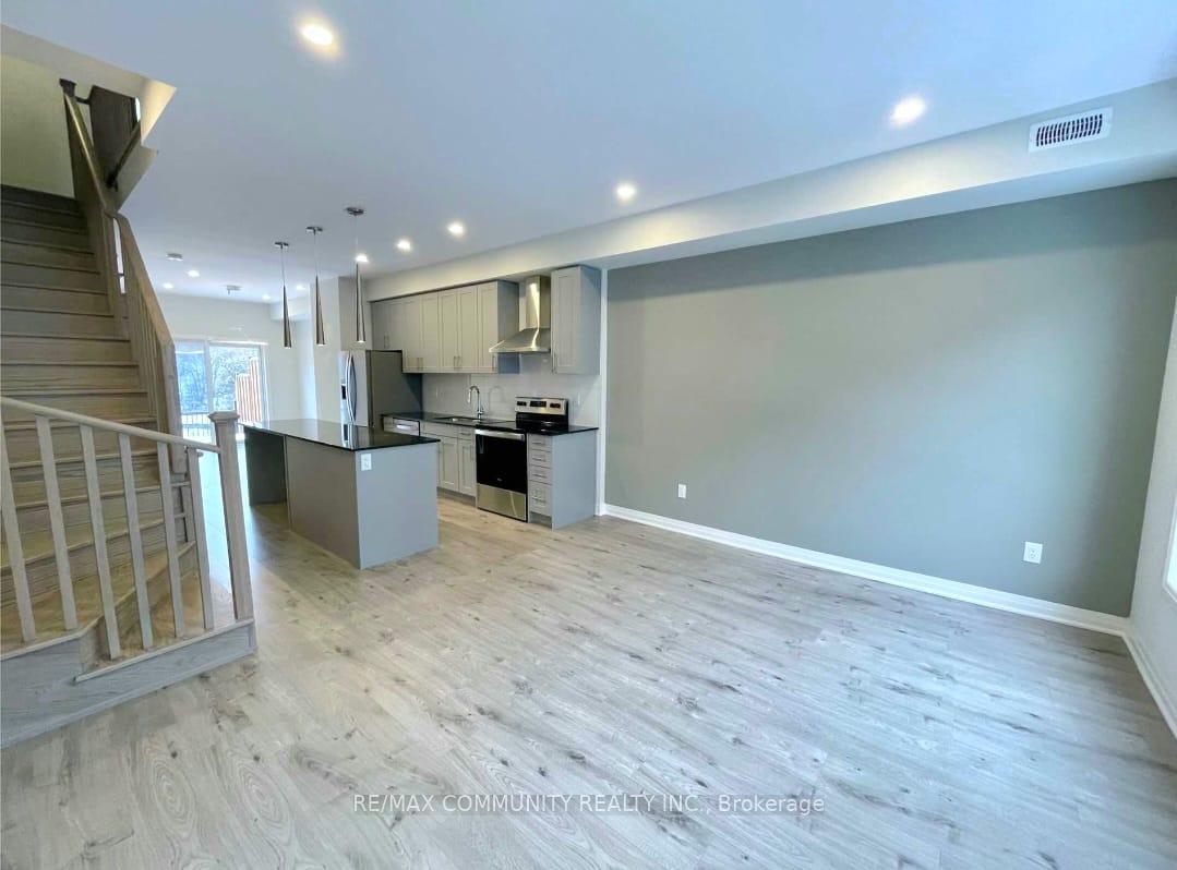 Photo 3 of 1728 Pleasure Valley Path, Oshawa, Samac — HOMEH