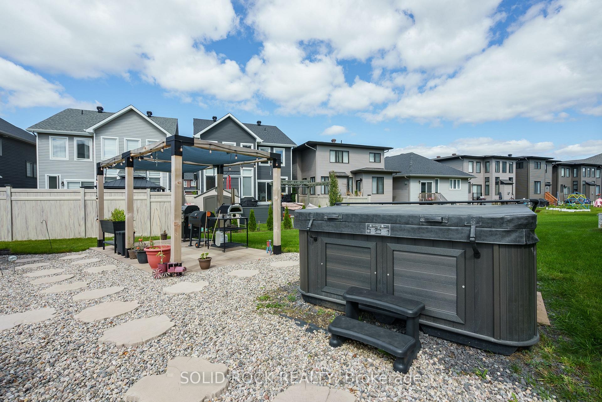 Photo 56 of 335 Grackle Street, Ottawa, Blossom Park/Kemp Park/Findlay Creek — HOMEH