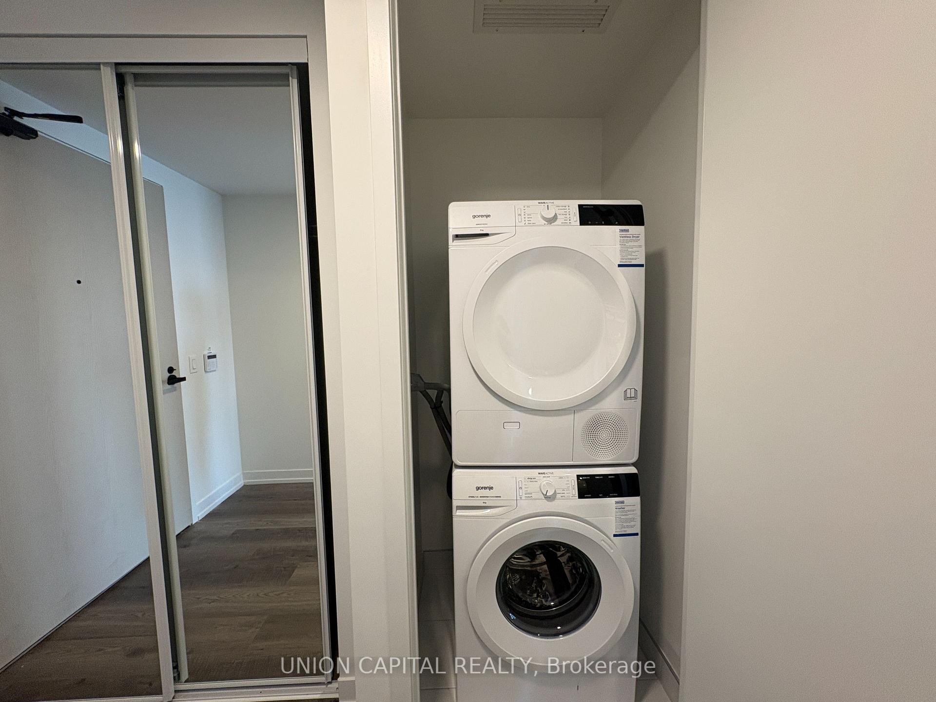 Photo 3 of Unit 1111, 195 Commerce Street, Vaughan, Concord — HOMEH