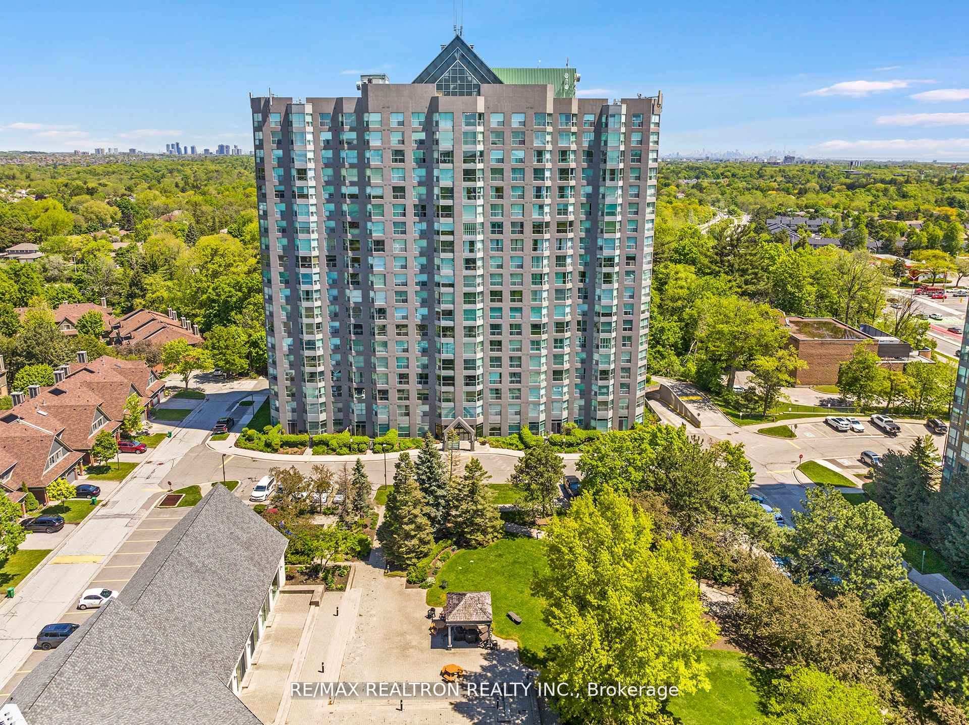 Front of Unit 603, 2155 Burnhamthorpe Road W