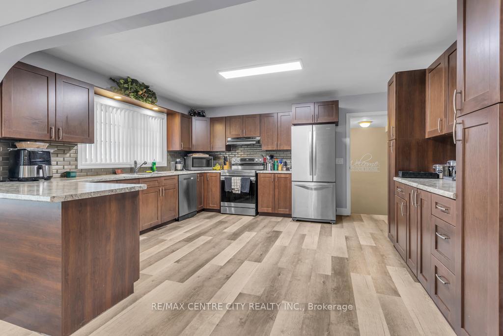 Photo 7 of 303 Simcoe Street, Norwich, Rural Norwich — HOMEH
