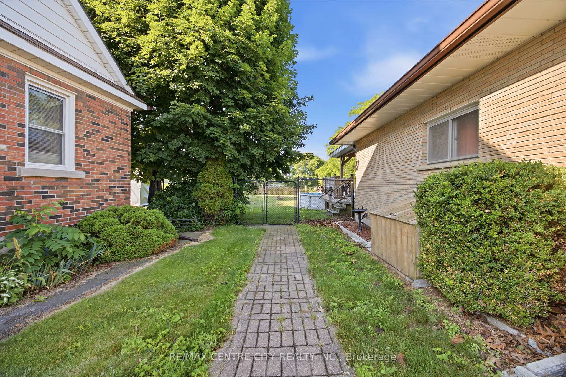 Photo 40 of 303 Simcoe Street, Norwich, Rural Norwich — HOMEH