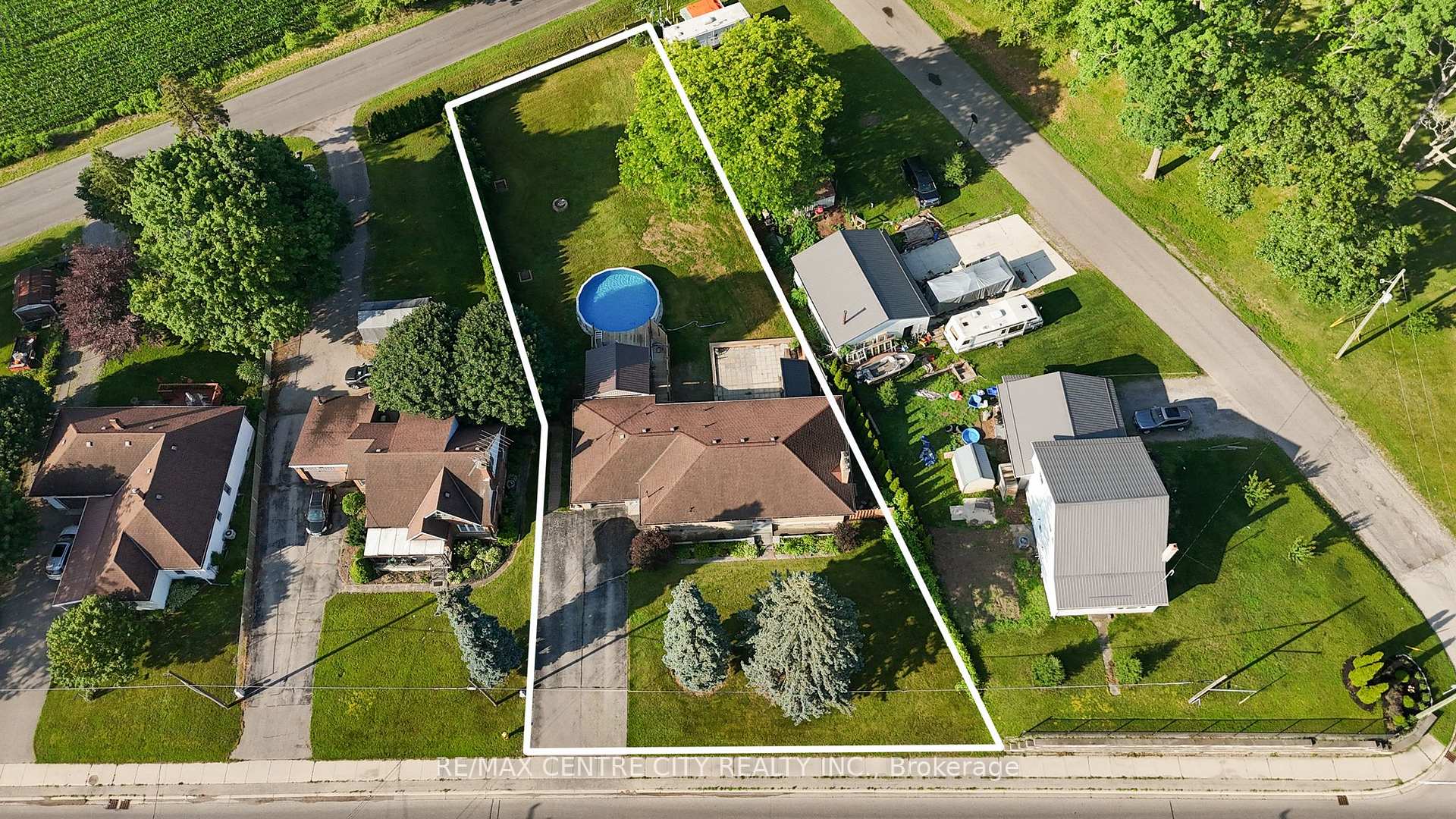 Photo 51 of 303 Simcoe Street, Norwich, Rural Norwich — HOMEH