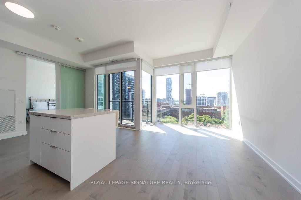 Photo 6 of Unit 1019, 158 Front Street E, Toronto, Moss Park — HOMEH