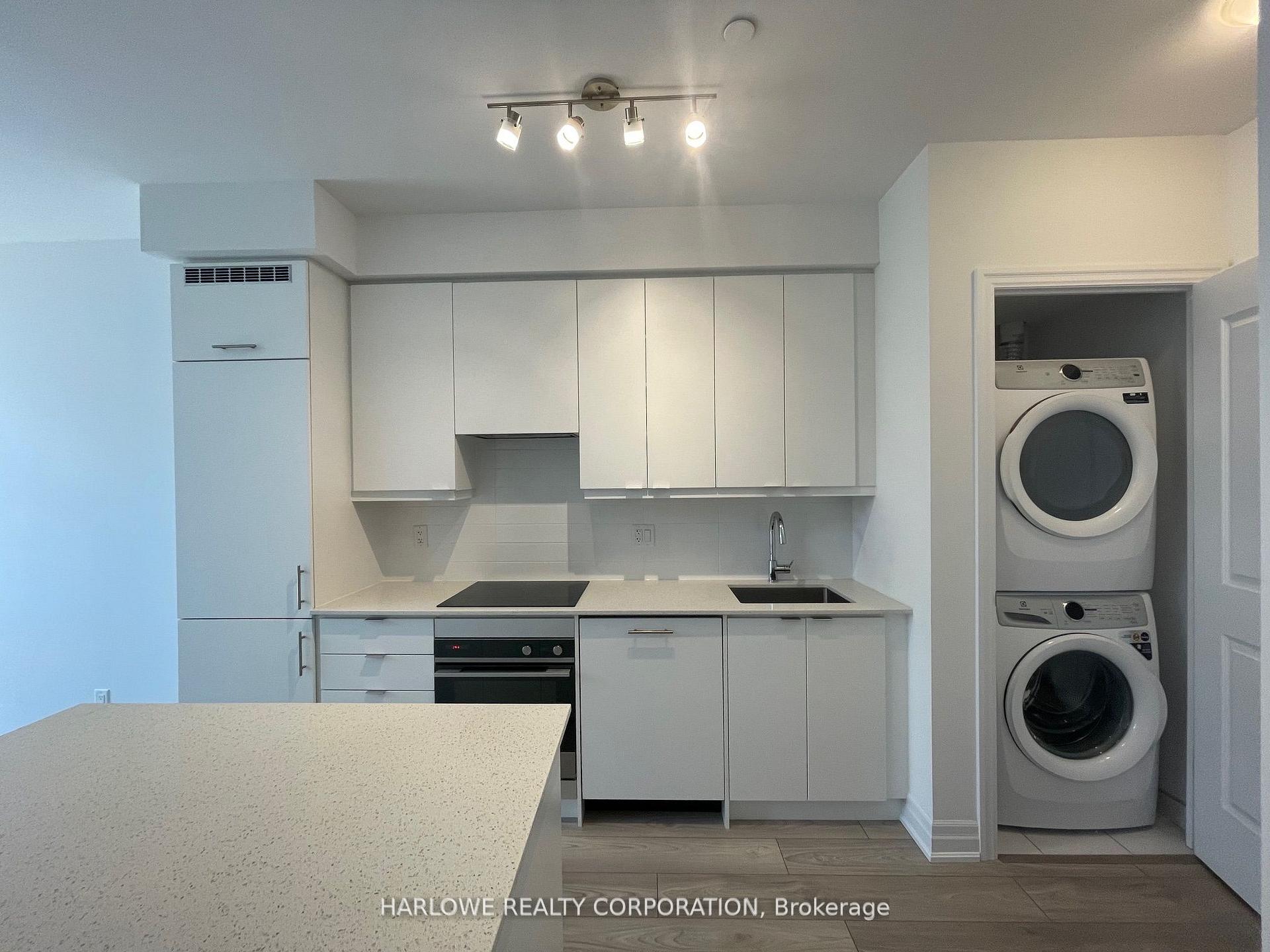 Photo 3 of Unit 501, 36 Elm Drive, Mississauga, Fairview — HOMEH