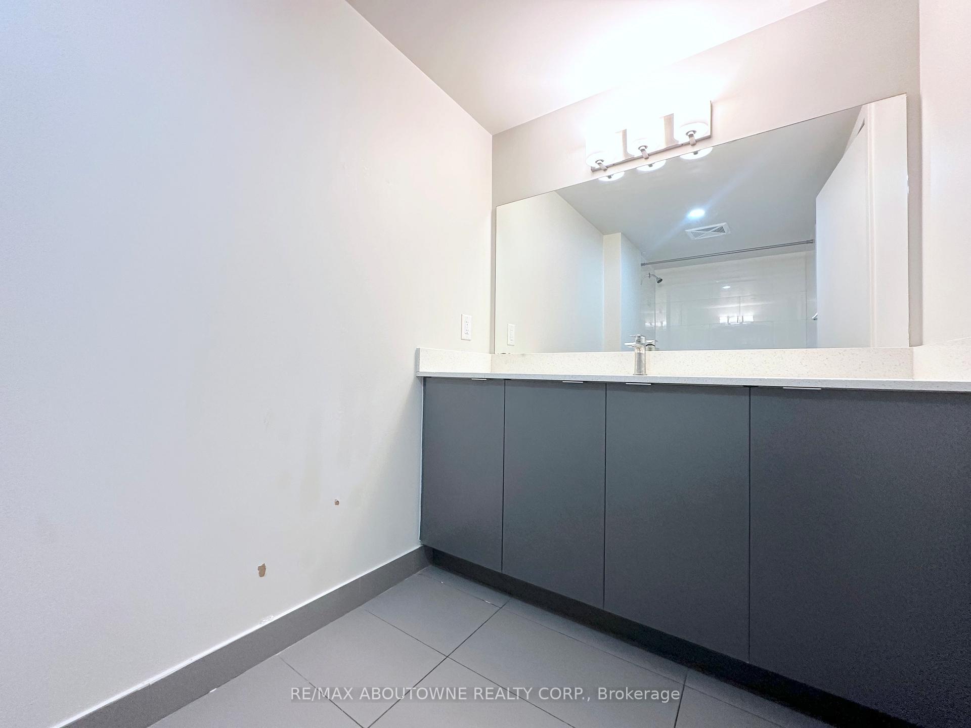 Photo 9 of Unit 303, 3385 Dundas Street W, Toronto, Runnymede-Bloor West Village — HOMEH