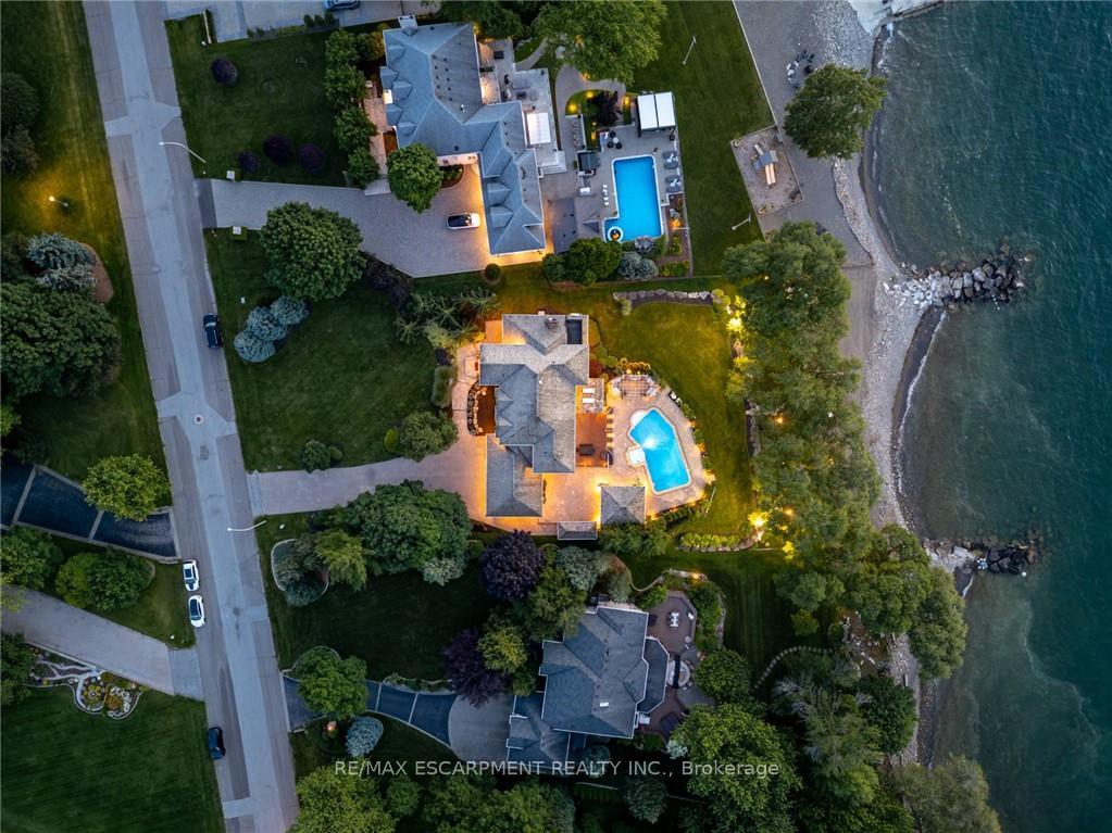 Photo 2 of 17 Lochside Drive, Hamilton, Winona Park — HOMEH