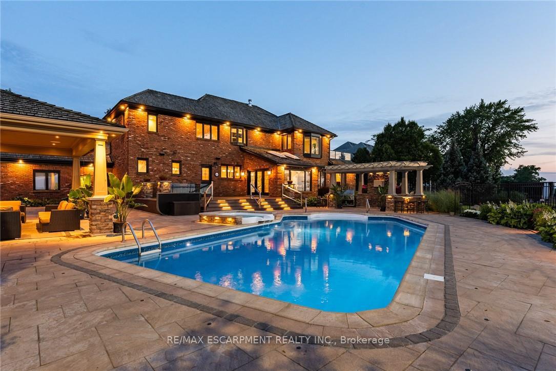 Photo 8 of 17 Lochside Drive, Hamilton, Winona Park — HOMEH