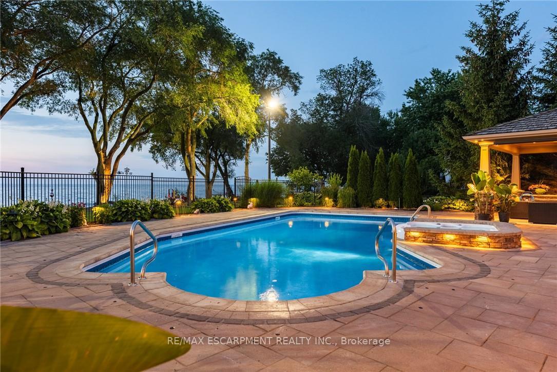 Photo 13 of 17 Lochside Drive, Hamilton, Winona Park — HOMEH