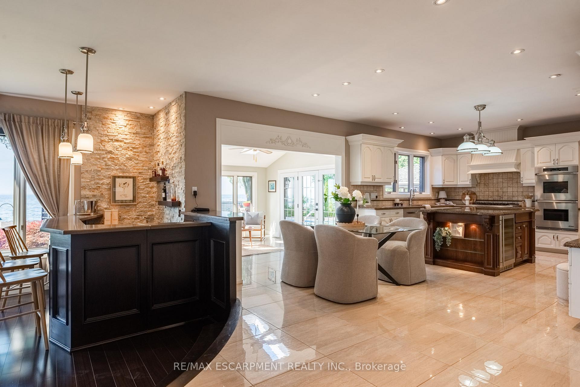 Photo 21 of 17 Lochside Drive, Hamilton, Winona Park — HOMEH
