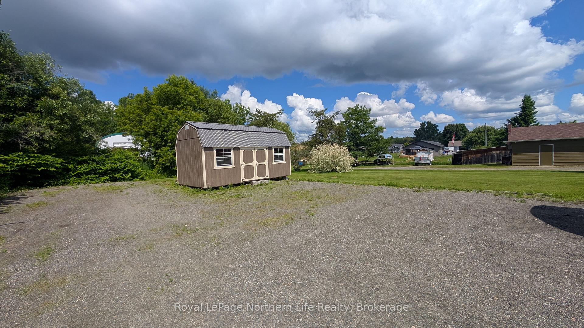 Photo 5 of 289 Dovercourt Road, West Nipissing, Sturgeon Falls — HOMEH