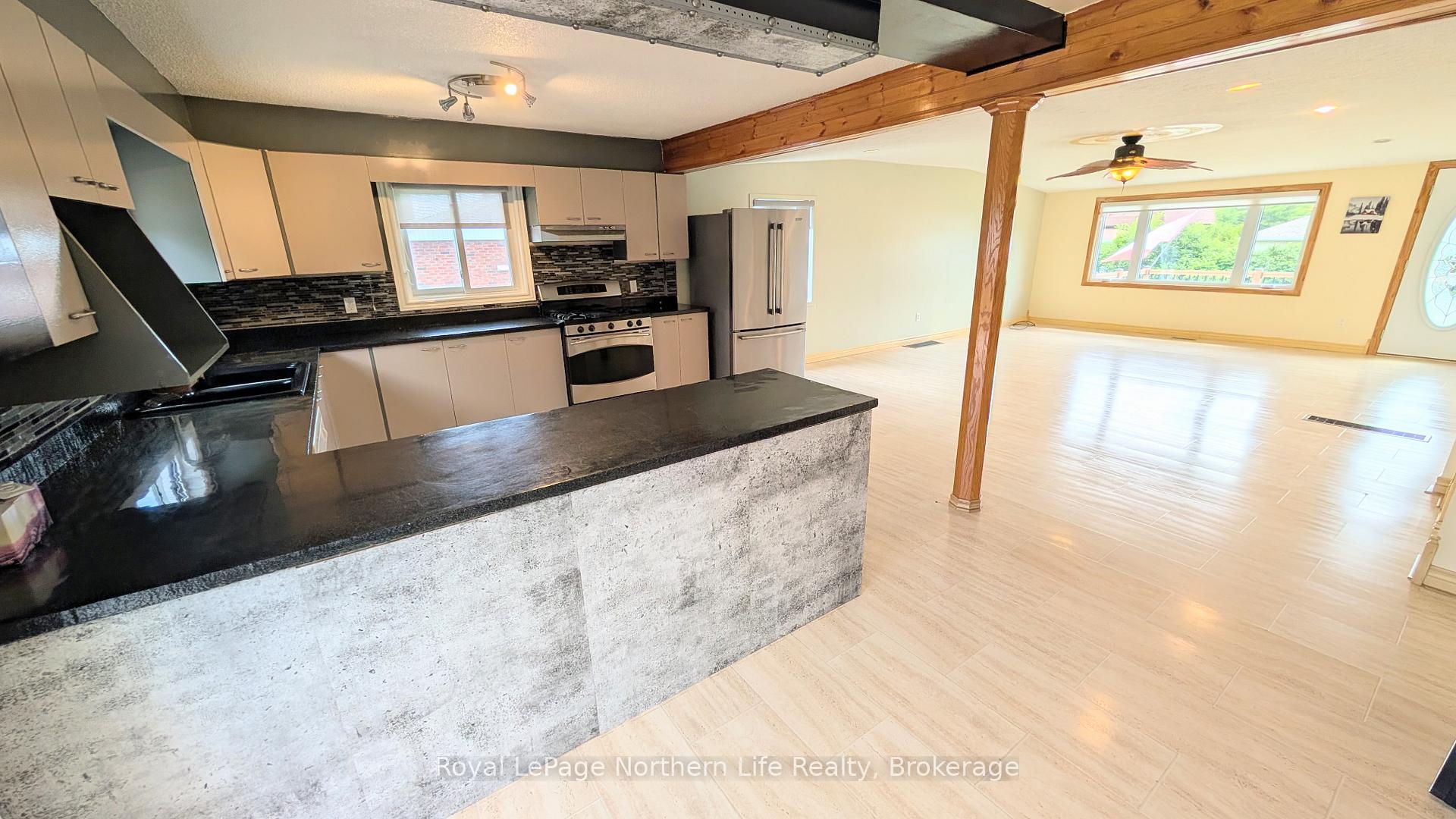 Photo 11 of 289 Dovercourt Road, West Nipissing, Sturgeon Falls — HOMEH