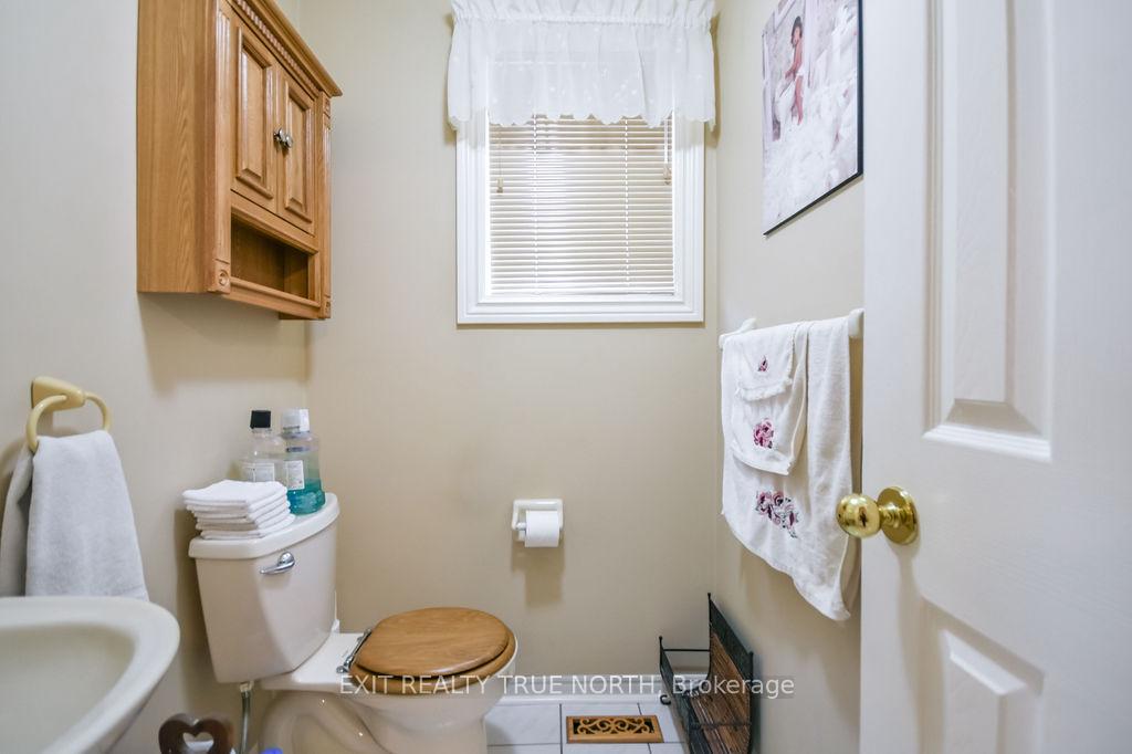 Photo 15 of 53 Etherington Crescent, Barrie, West Bayfield — HOMEH