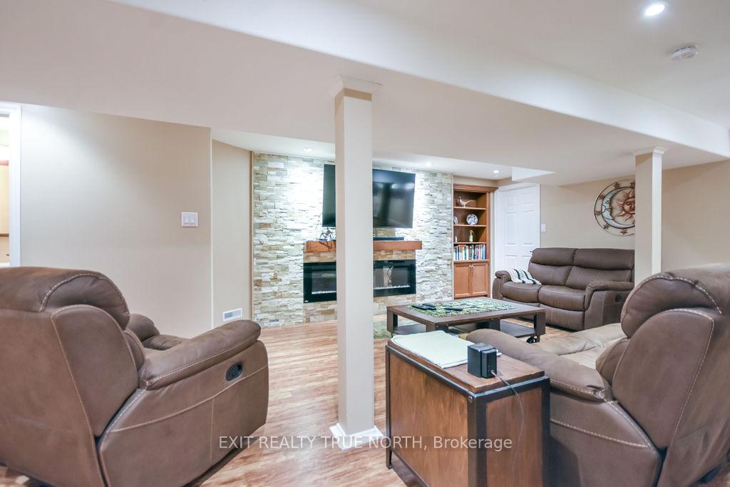 Photo 27 of 53 Etherington Crescent, Barrie, West Bayfield — HOMEH