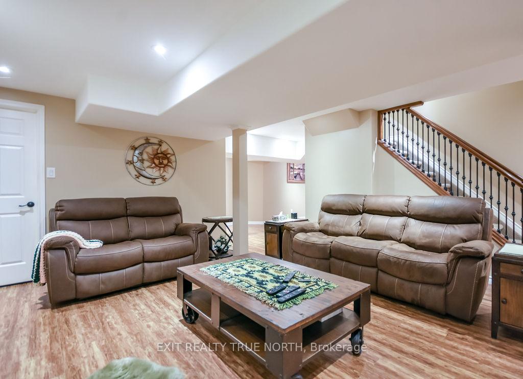 Photo 29 of 53 Etherington Crescent, Barrie, West Bayfield — HOMEH