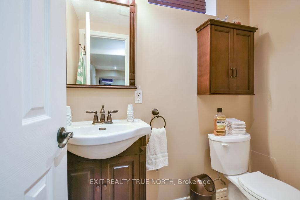 Photo 32 of 53 Etherington Crescent, Barrie, West Bayfield — HOMEH