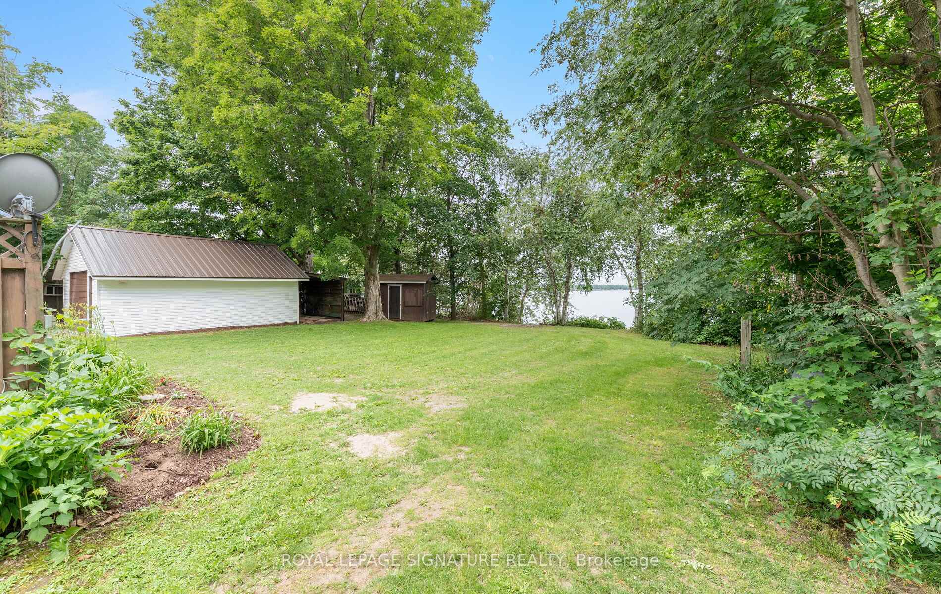 Photo 12 of 321 Avery Point Road, Kawartha Lakes, Carden — HOMEH