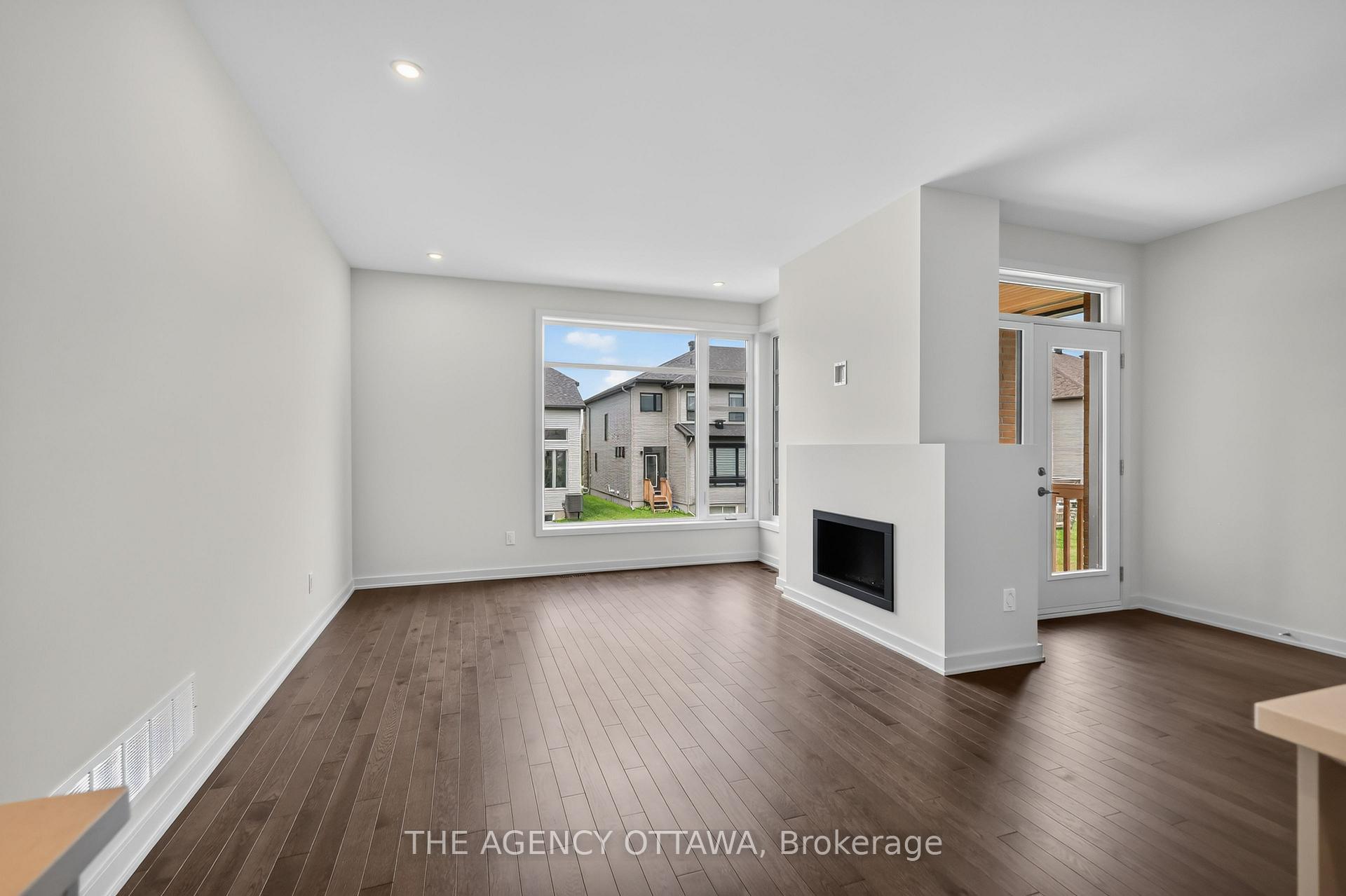 Photo 10 of 382 Walden Drive, Ottawa, Kanata - Kanata Lakes/Heritage Hills — HOMEH