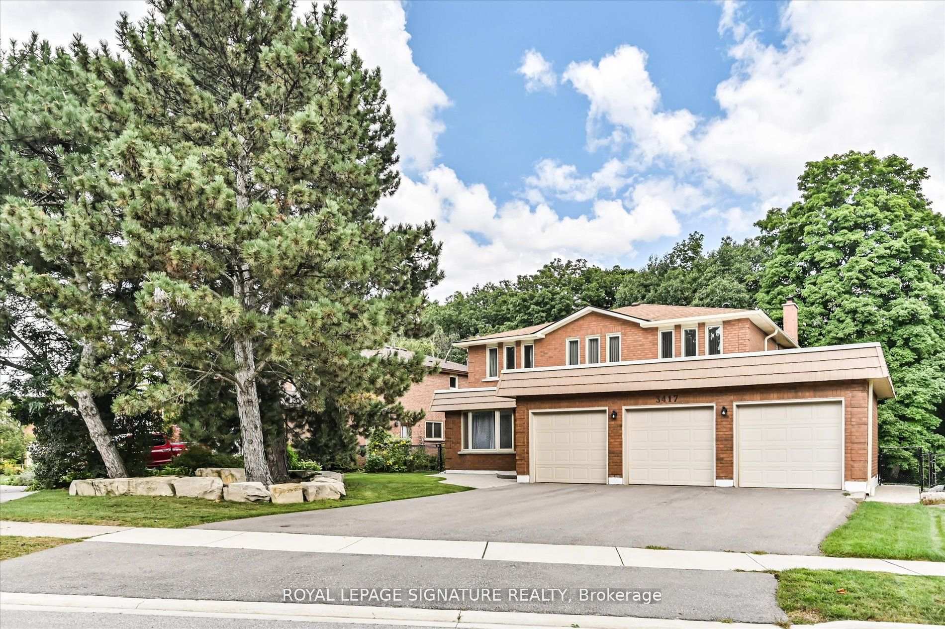 Photo 3 of 3417 Sanderling Crescent, Mississauga, Erin Mills — HOMEH