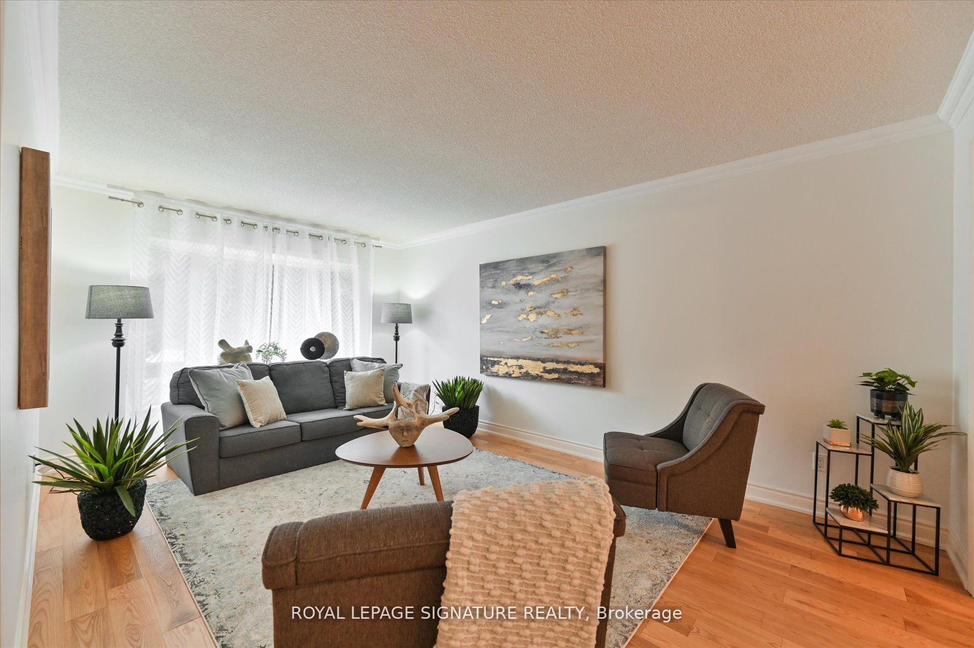 Photo 5 of 3417 Sanderling Crescent, Mississauga, Erin Mills — HOMEH