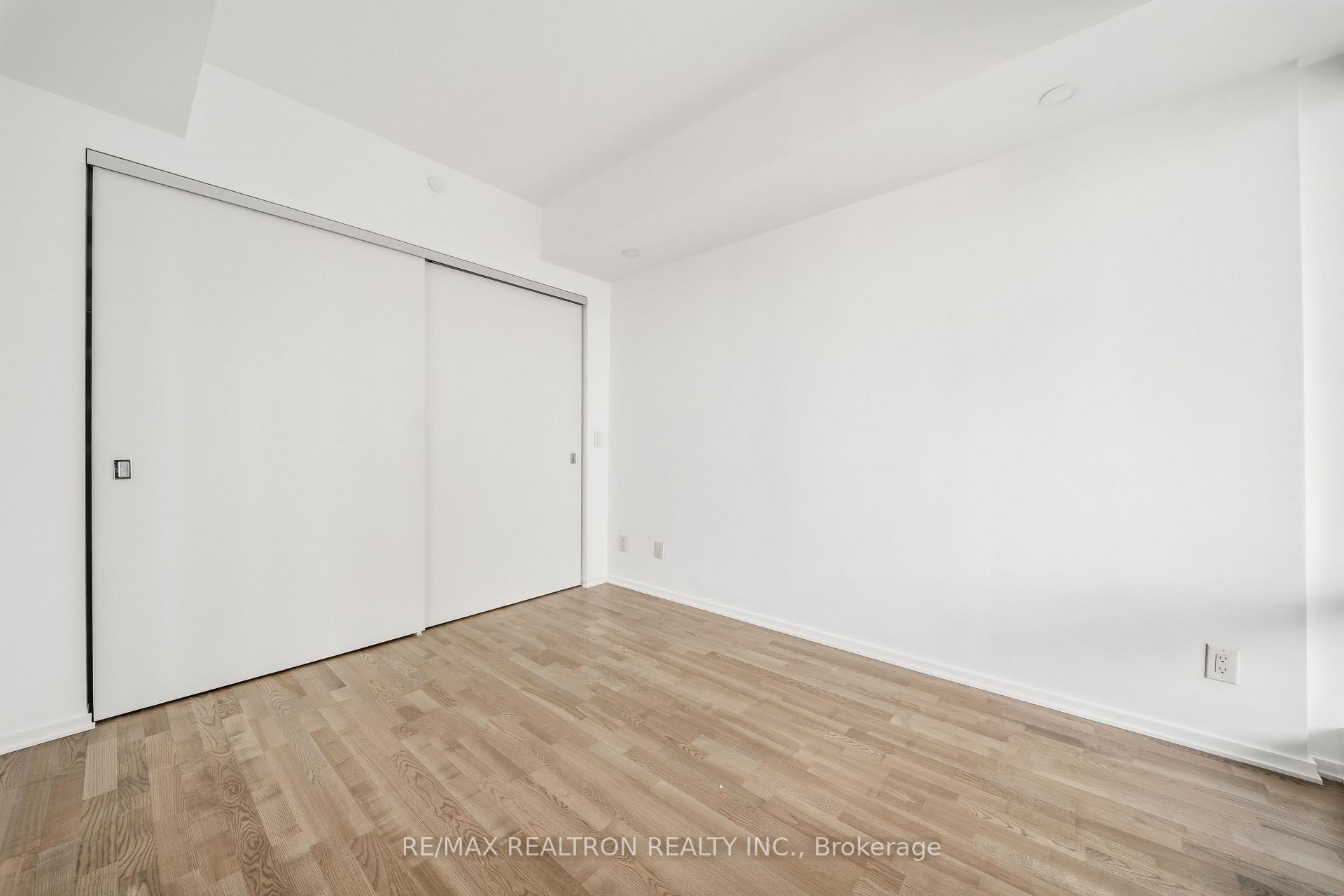 Photo 17 of Unit 3211, 1 bloor Street E, Toronto, Church-Yonge Corridor — HOMEH