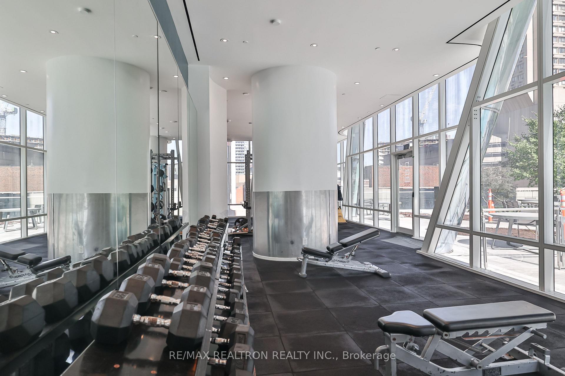 Photo 38 of Unit 3211, 1 bloor Street E, Toronto, Church-Yonge Corridor — HOMEH