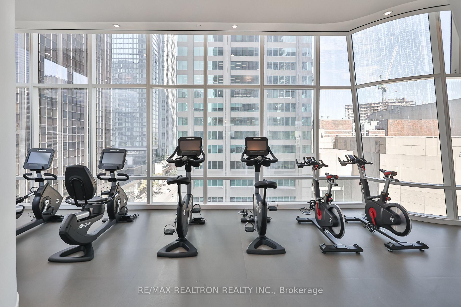 Photo 42 of Unit 3211, 1 bloor Street E, Toronto, Church-Yonge Corridor — HOMEH