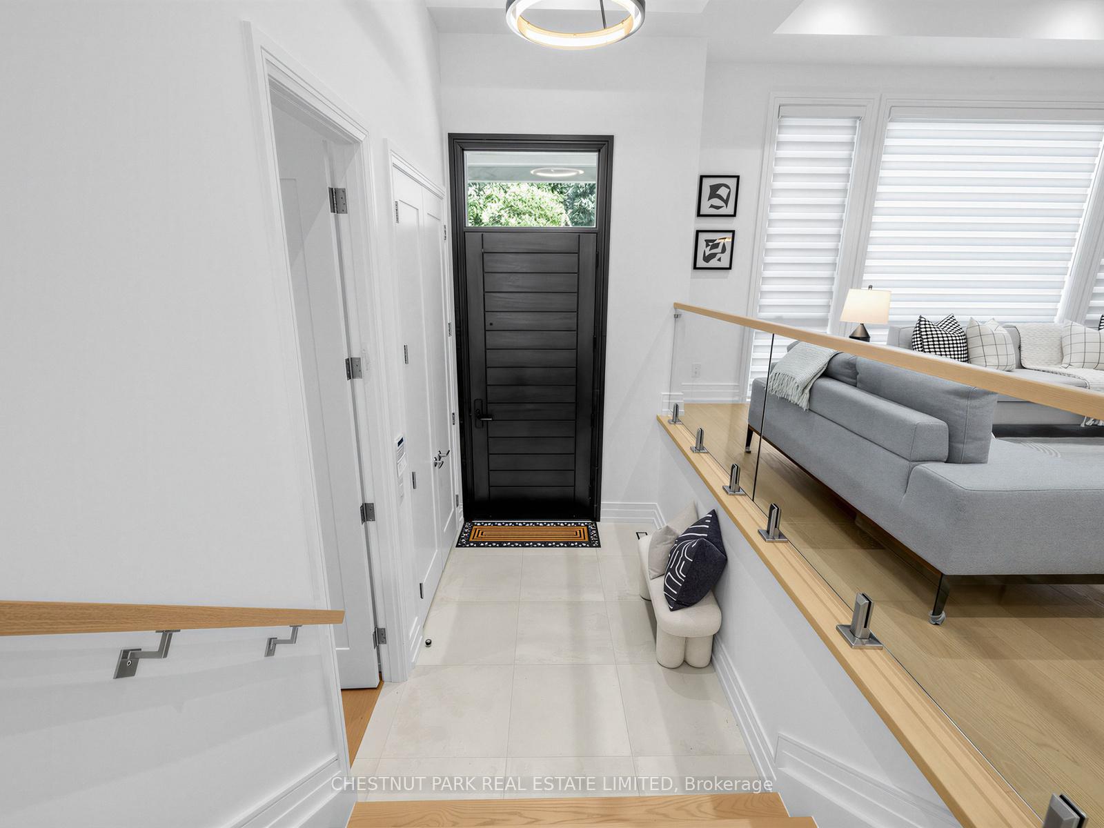 Photo 3 of 86 Lynnhaven Road, Toronto, Englemount-Lawrence — HOMEH