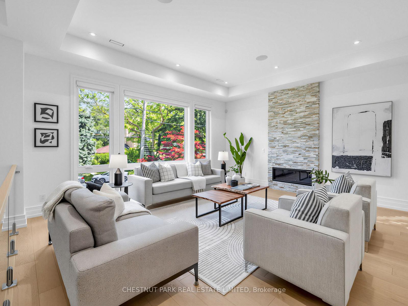 Photo 4 of 86 Lynnhaven Road, Toronto, Englemount-Lawrence — HOMEH
