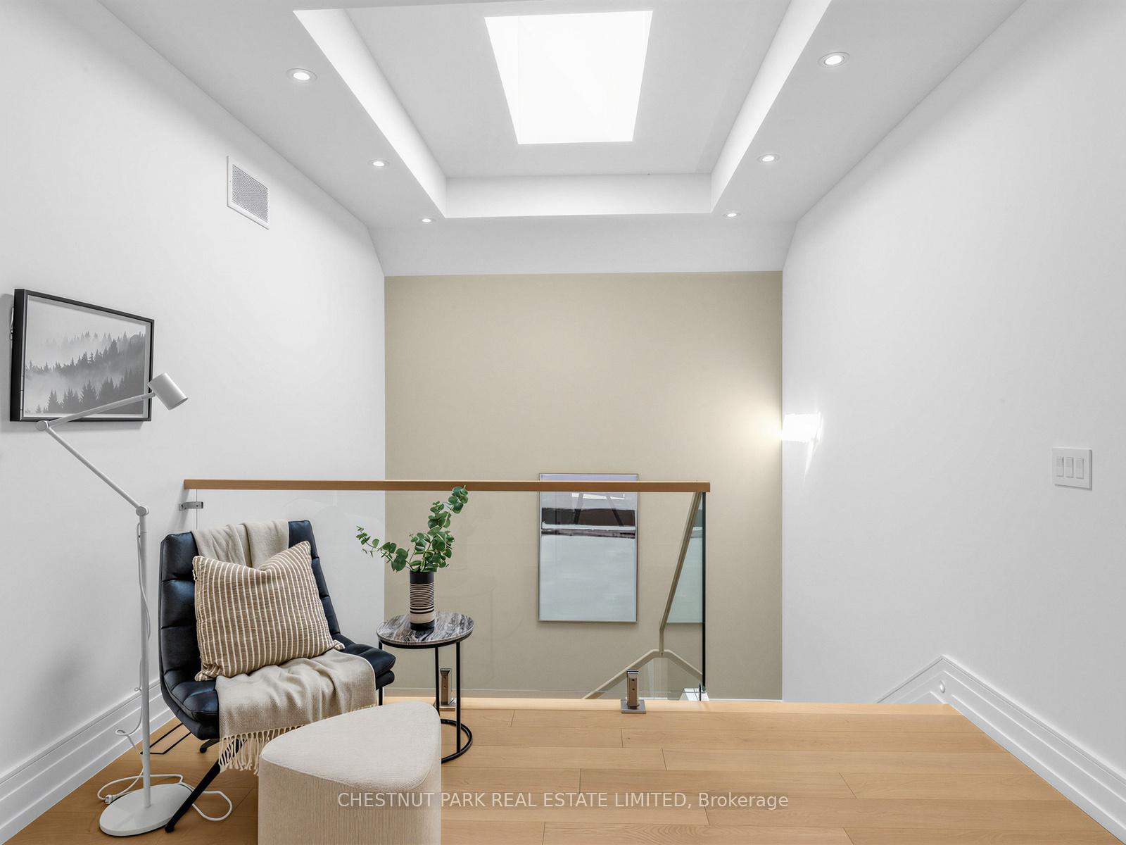 Photo 28 of 86 Lynnhaven Road, Toronto, Englemount-Lawrence — HOMEH