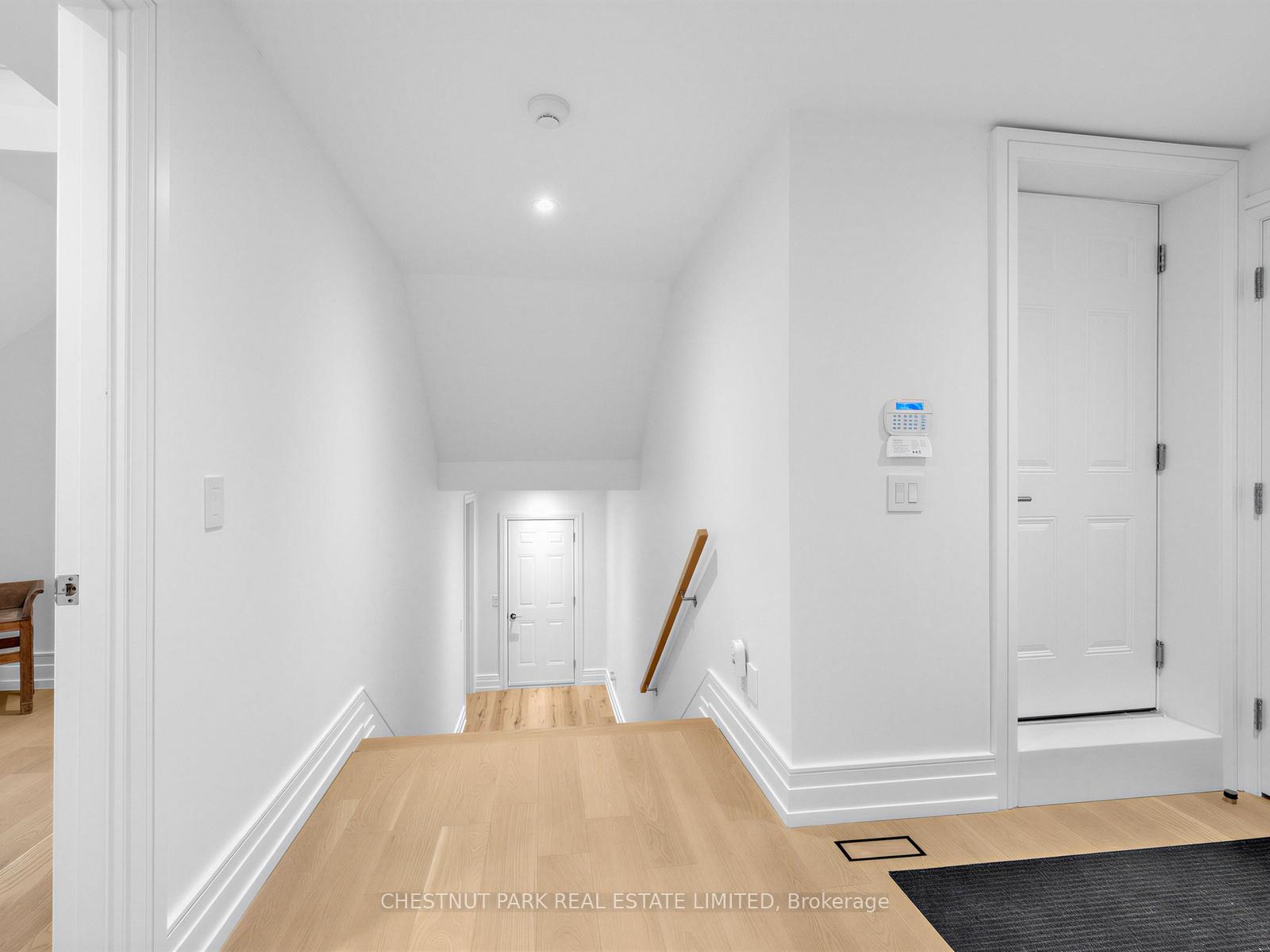Photo 36 of 86 Lynnhaven Road, Toronto, Englemount-Lawrence — HOMEH