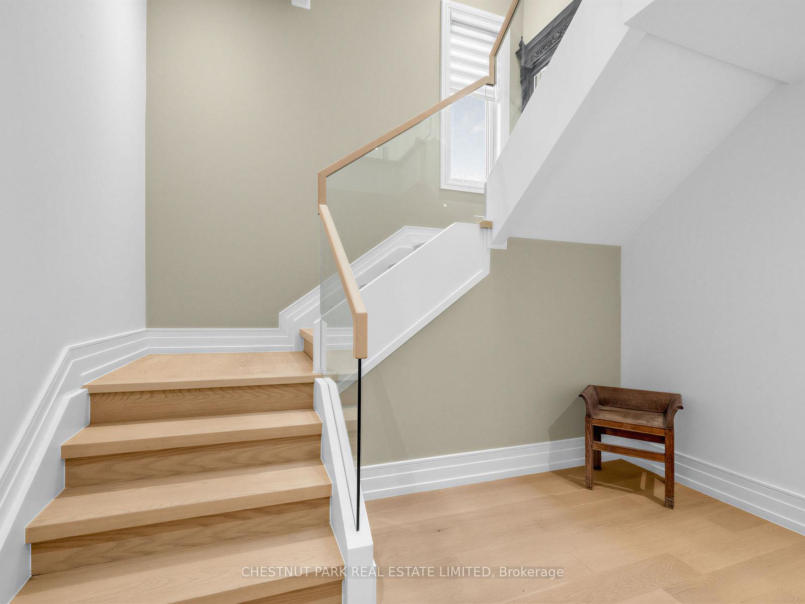 Photo 37 of 86 Lynnhaven Road, Toronto, Englemount-Lawrence — HOMEH