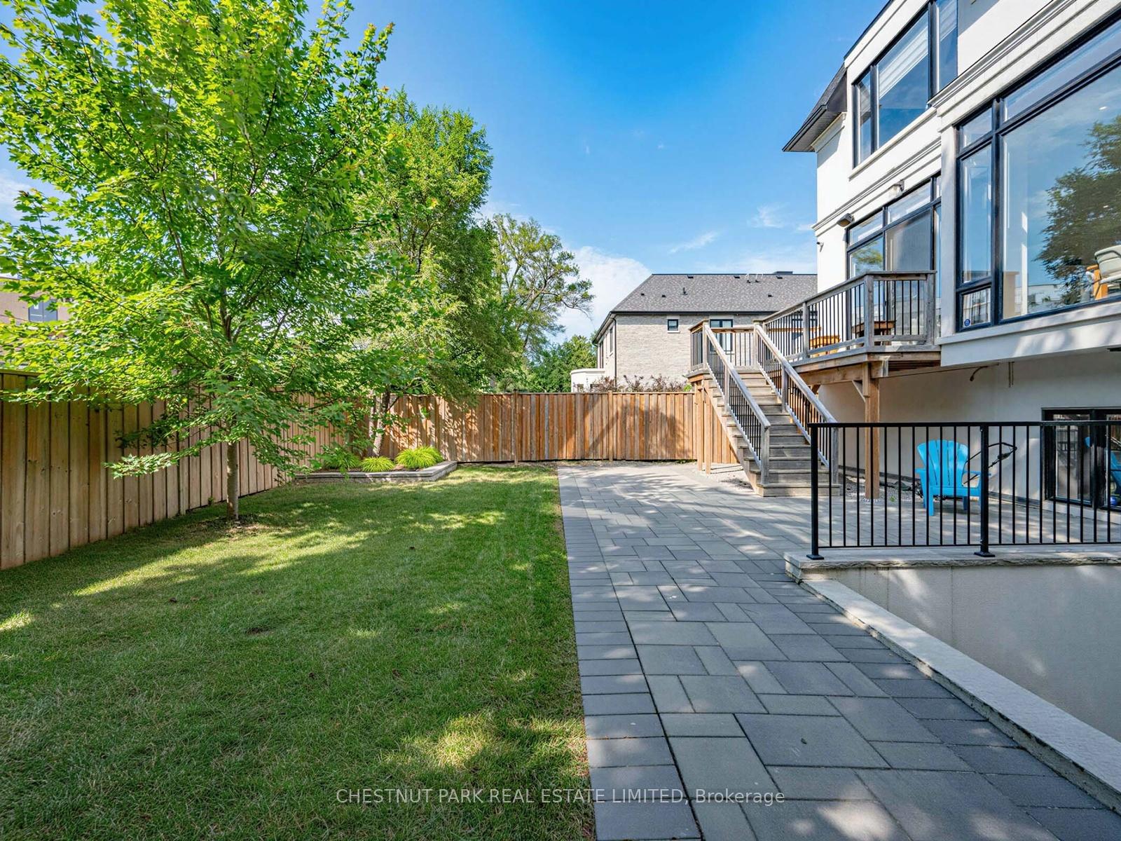 Photo 39 of 86 Lynnhaven Road, Toronto, Englemount-Lawrence — HOMEH