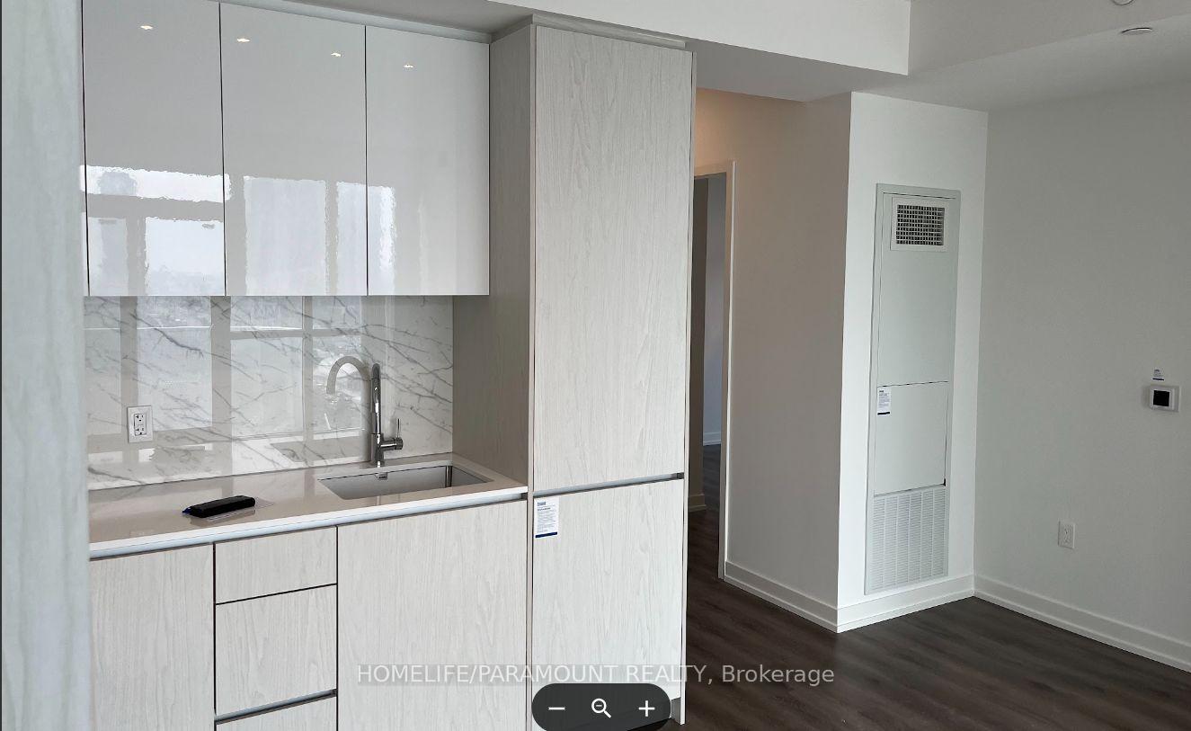 Photo 7 of Unit 1705, 28 Interchange Way, Vaughan, Vaughan Corporate Centre — HOMEH
