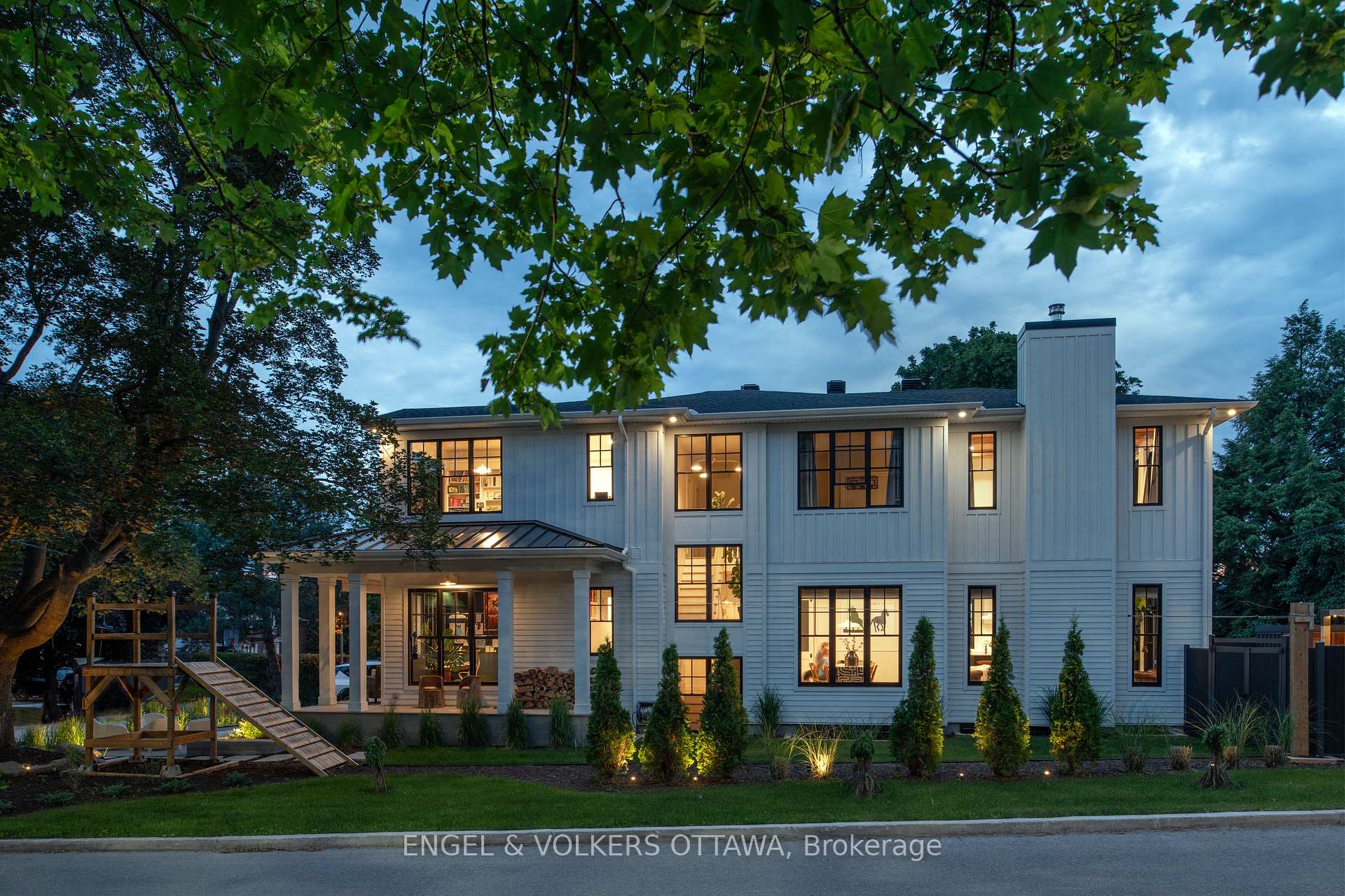 Photo 3 of 551 Hillcrest Avenue, Ottawa, McKellar/Highland — HOMEH