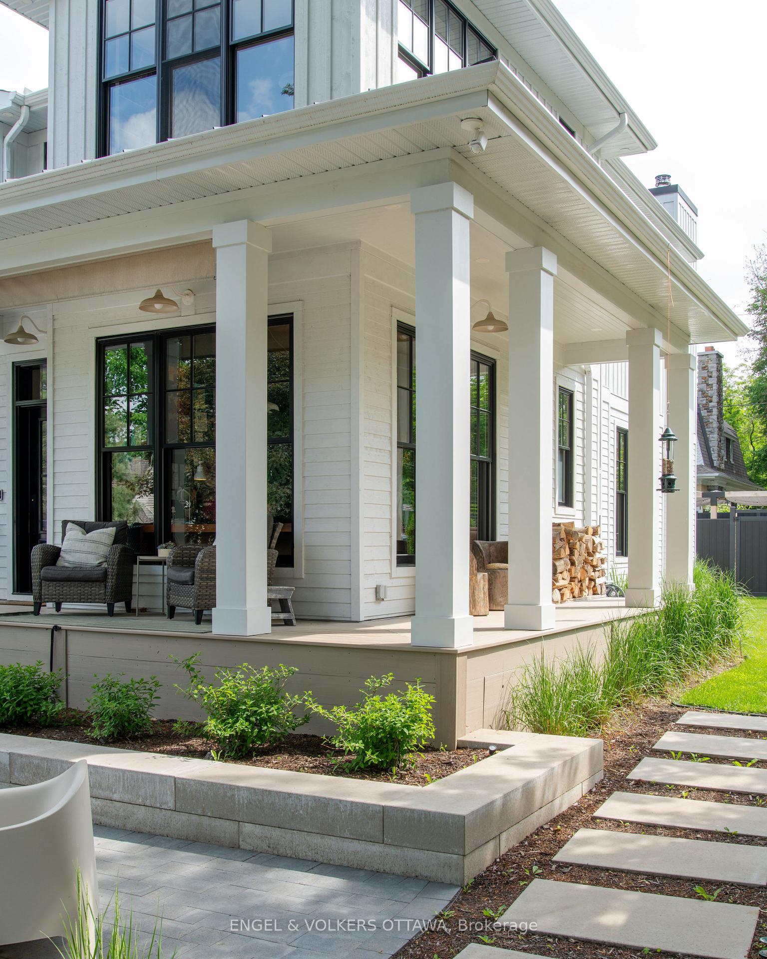 Photo 7 of 551 Hillcrest Avenue, Ottawa, McKellar/Highland — HOMEH