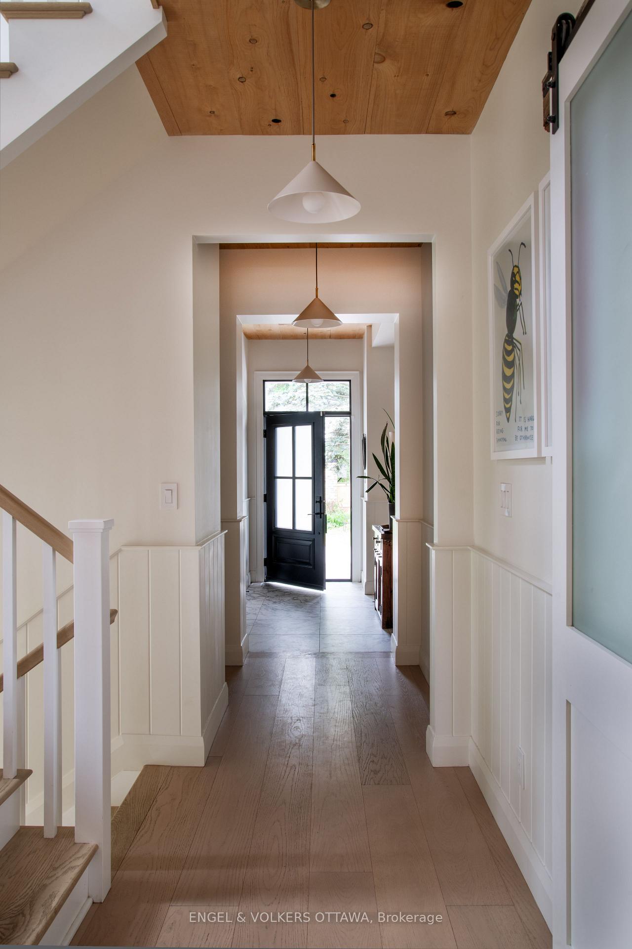 Photo 8 of 551 Hillcrest Avenue, Ottawa, McKellar/Highland — HOMEH