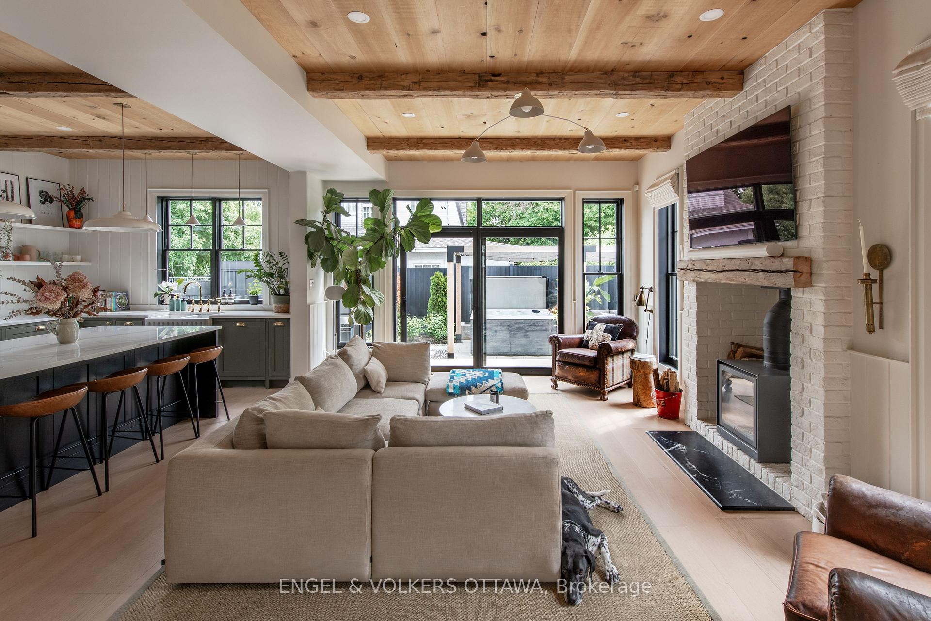Photo 9 of 551 Hillcrest Avenue, Ottawa, McKellar/Highland — HOMEH
