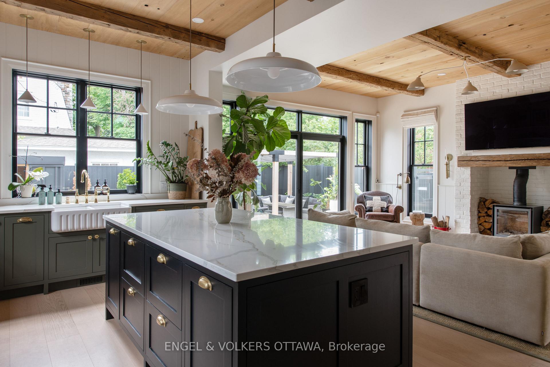 Photo 14 of 551 Hillcrest Avenue, Ottawa, McKellar/Highland — HOMEH