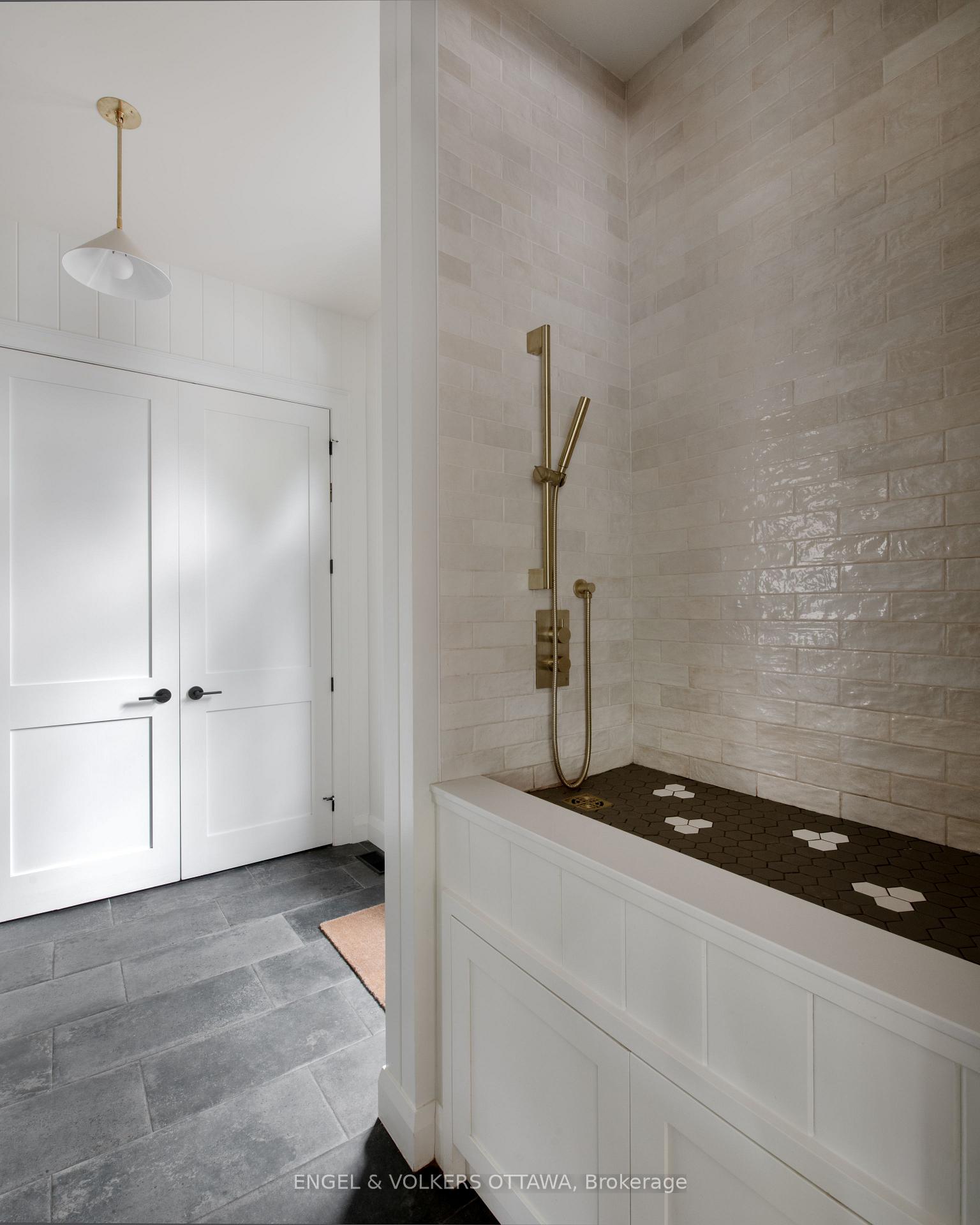 Photo 26 of 551 Hillcrest Avenue, Ottawa, McKellar/Highland — HOMEH
