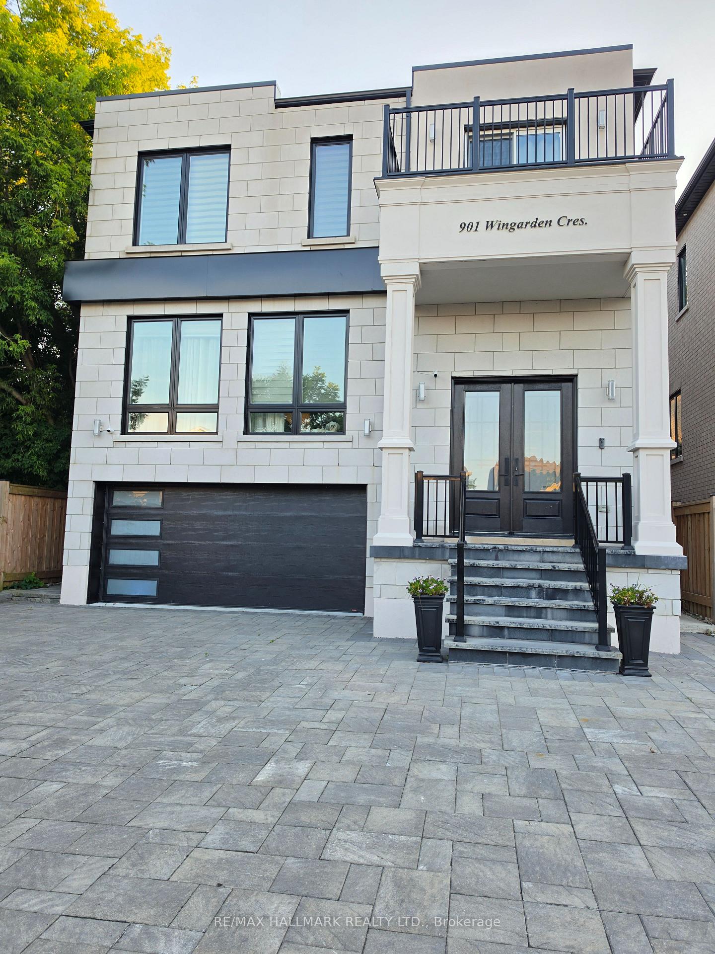 Photo of 901 Wingarden Crescent