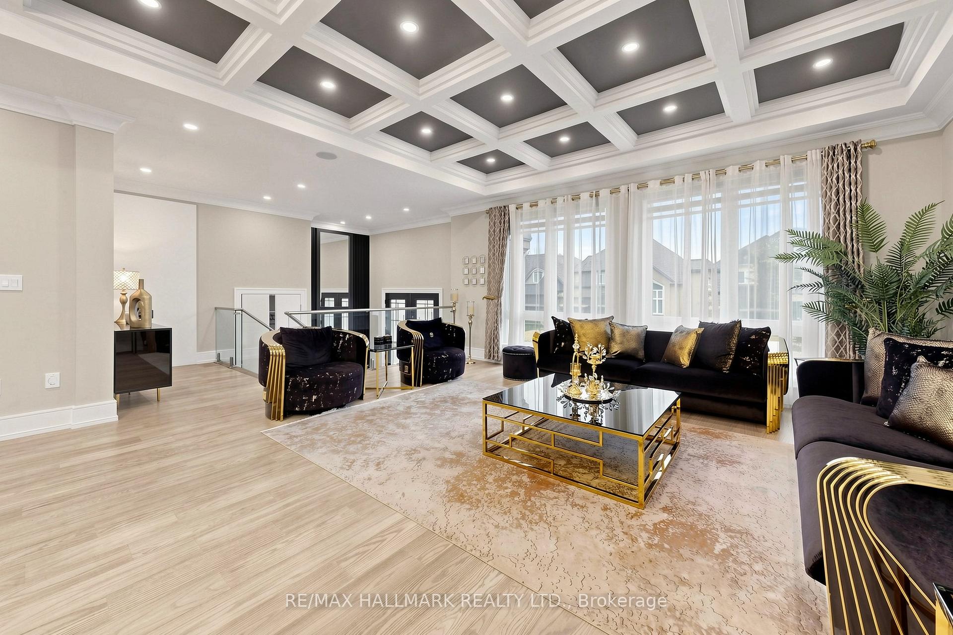 Photo 5 of 901 Wingarden Crescent, Pickering, Dunbarton — HOMEH